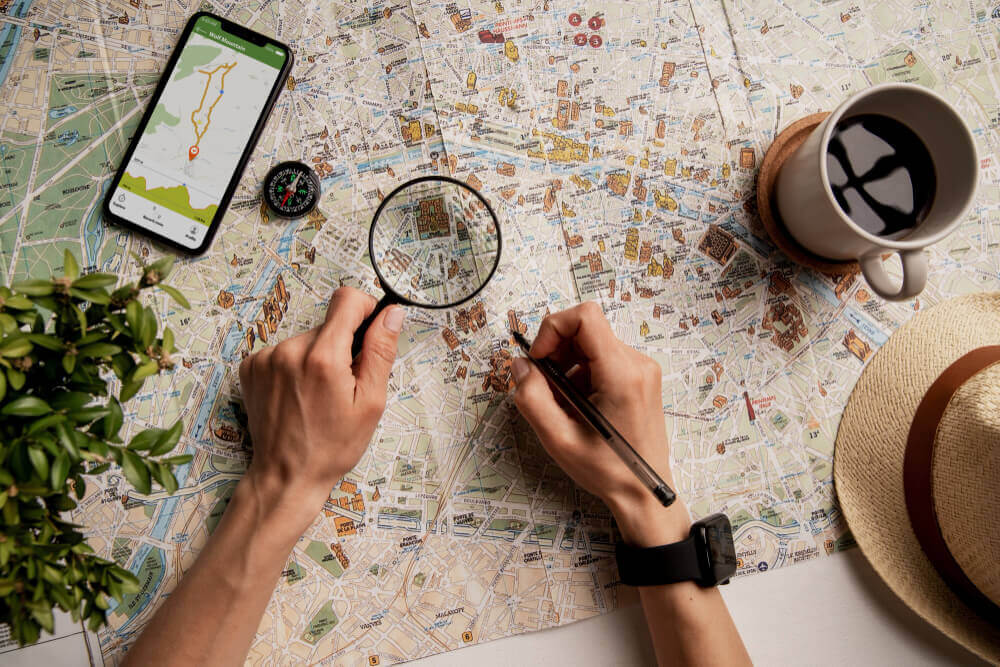 Top 8 des outils de localisation avec numéro de téléphone (2025)